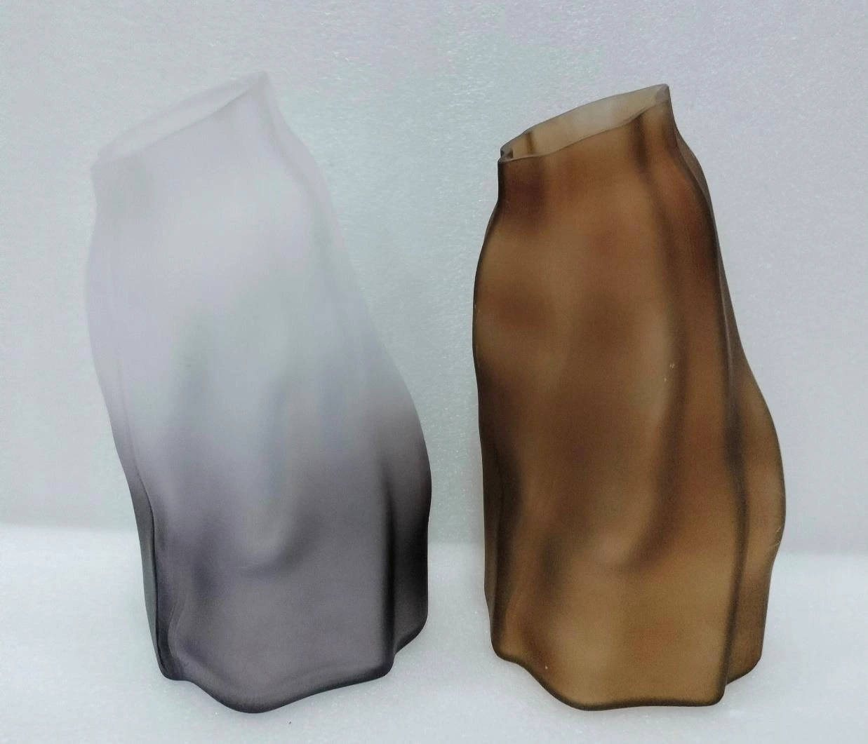 Glass Pot Rock Shape Medium 25x12x16cm